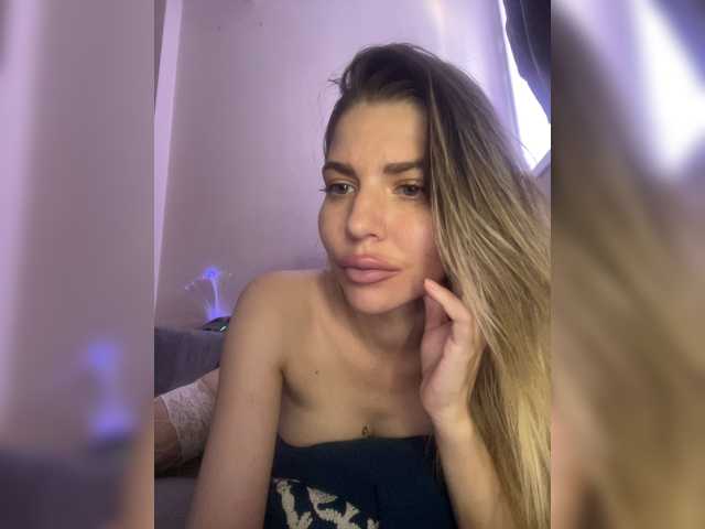 Sweet-Beauty live cam on BongaCams