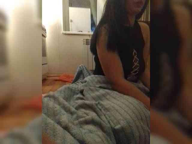 Laylay13 webcam