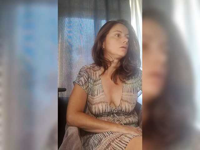 Kesarra55 live cam on BongaCams