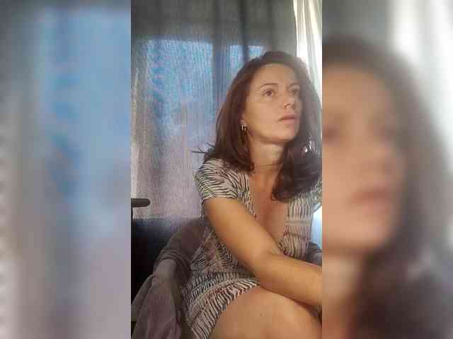 Kesarra55 Live Webcam on BongaCams
