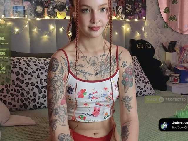 GoodyGirl live webcam show