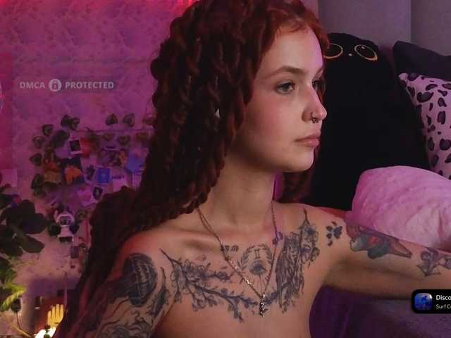 GoodyGirl Nude Live Sex Shows