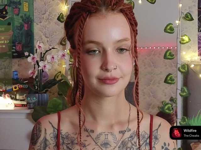 GoodyGirl live webcam show
