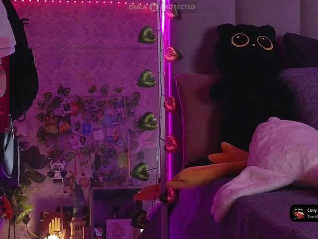 GoodyGirl's BongaCams show and profile