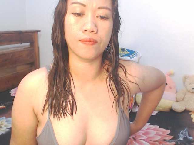 lhixyhorny live cam on BongaCams