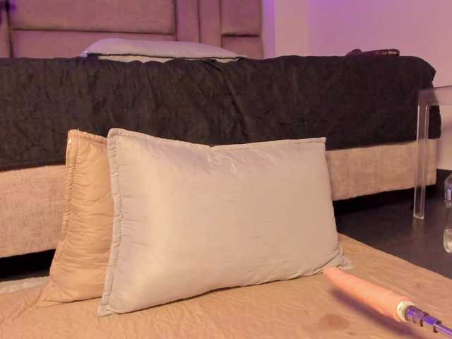 Ashley-12 live cam on BongaCams