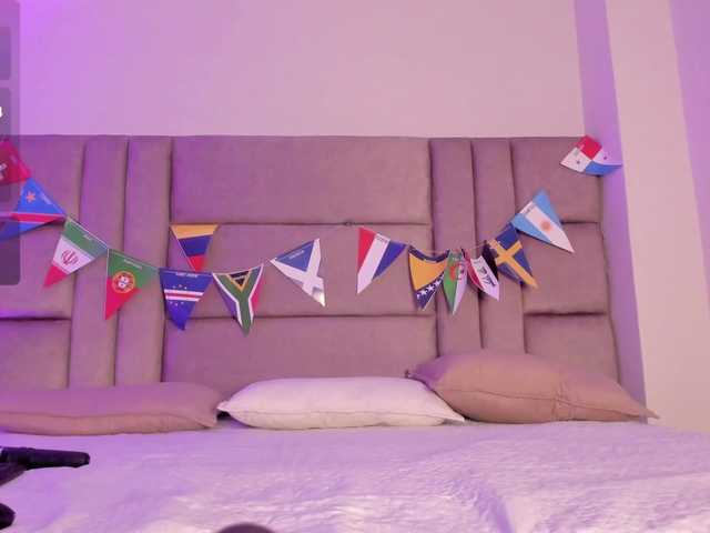 Ashley-12 live cam on BongaCams