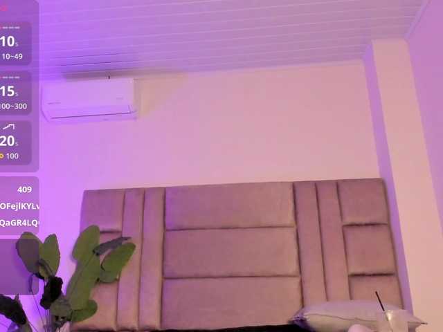 Ashley-12 live cam on BongaCams