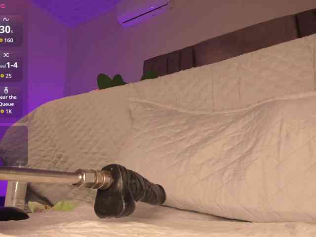 Ashley-12 webcam