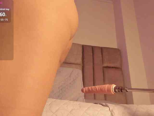 Ashley-12 webcam