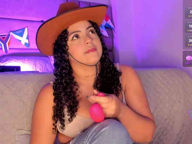 Ashley-12 webcam