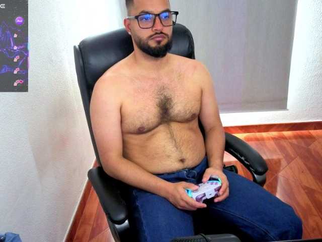 Ernesto-Rodriguez live cam preview