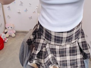 Angela19