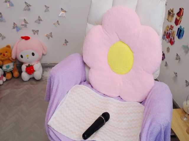 le modèle Angela19 est en webcam porno dans un show sur le site bongacams, il possède les tags suivants: Asian,Brunette,Trimmed