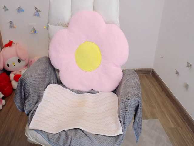 Angela19 live cam on BongaCams