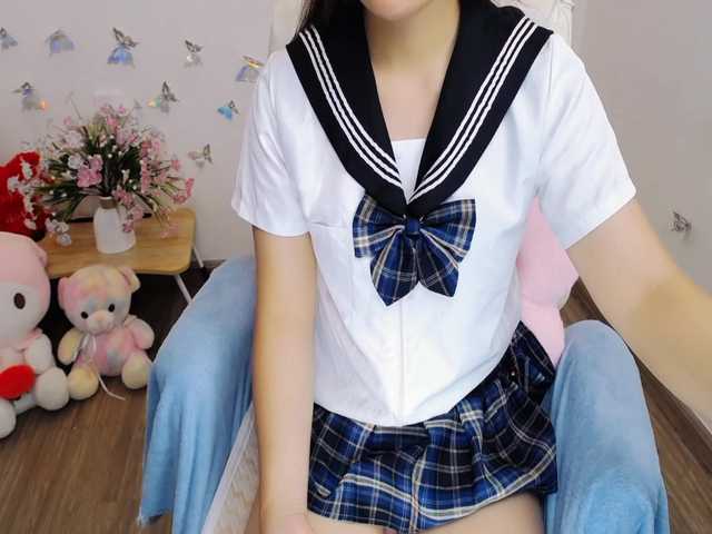 Angela19 live cam on BongaCams