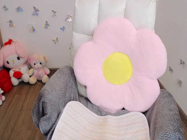Angela19 live cam on BongaCams