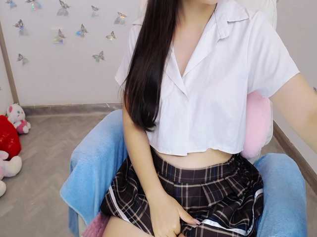 Angela19 live cam on BongaCams