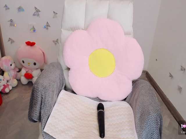 Angela19 live cam on BongaCams