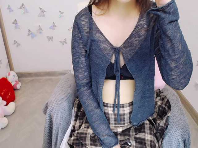 Angela19 live cam on BongaCams