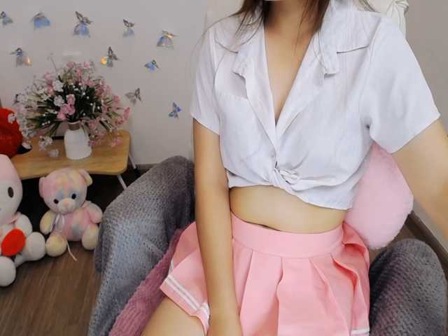 Angela19 live cam on BongaCams