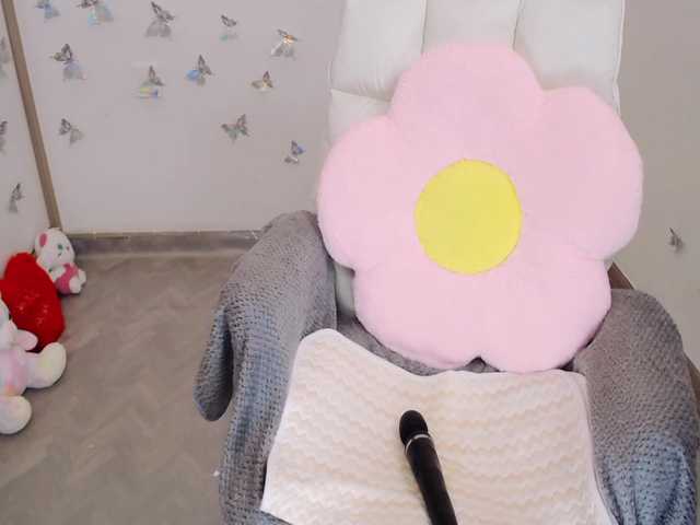 Angela19