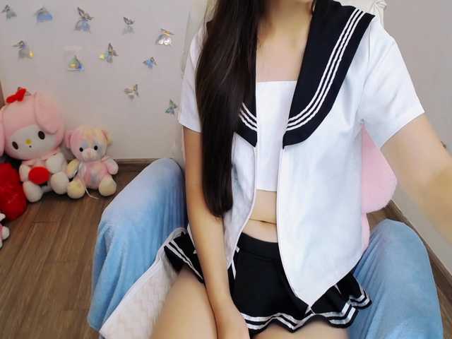 Angela19 live cam on BongaCams