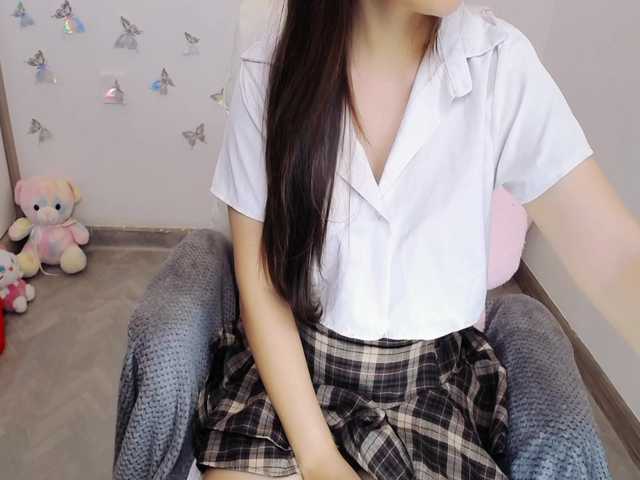 Angela19 live cam on BongaCams