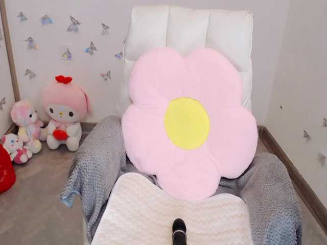 Angela19 live cam on BongaCams