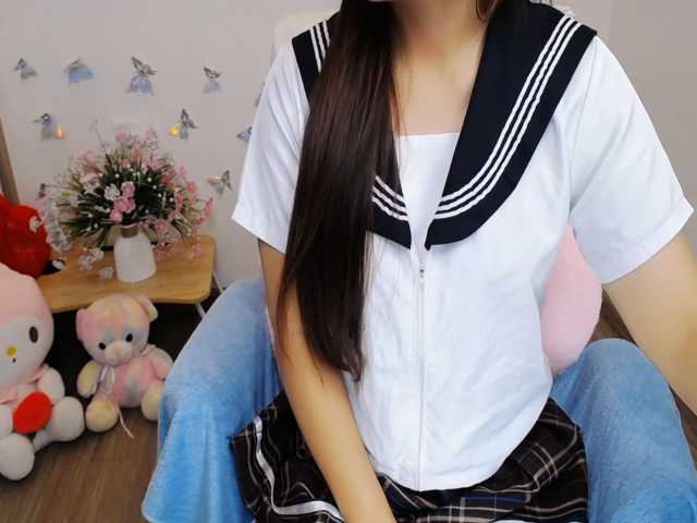 Angela19 live cam on BongaCams