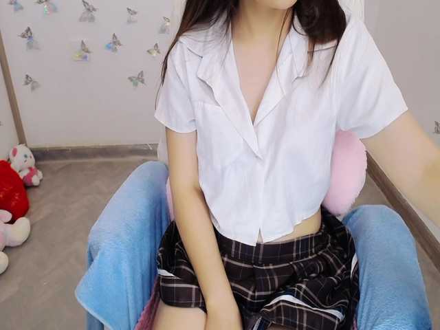 Angela19 live cam on BongaCams