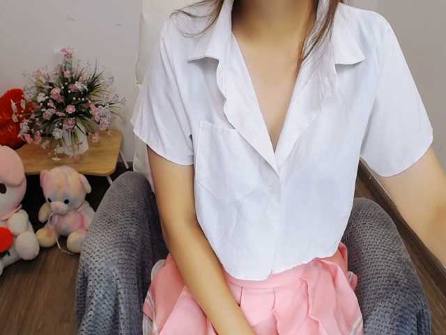 Angela19, live now on BongaCams
