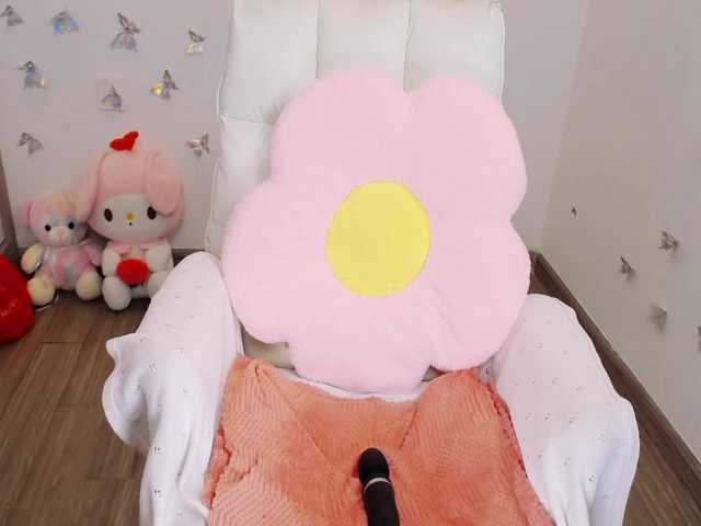 Angela19 live cam on BongaCams