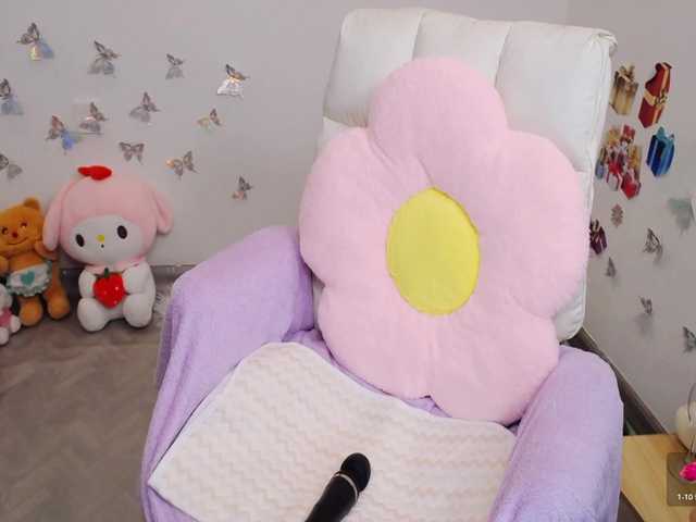 Angela19