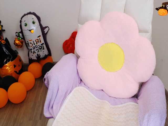Angela19