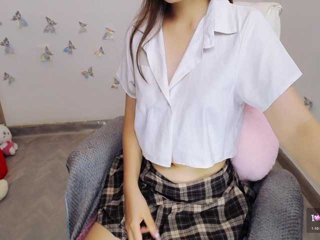Angela19 live cam on BongaCams