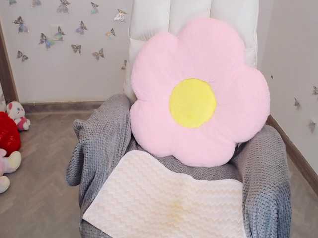 Angela19 live cam on BongaCams