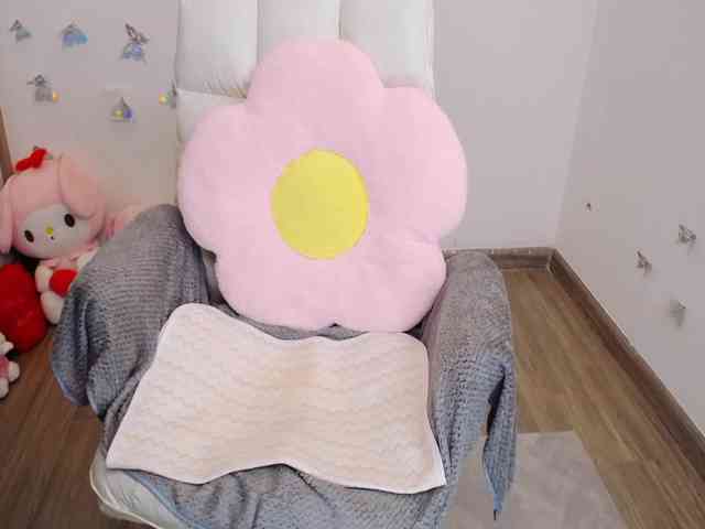 Angela19