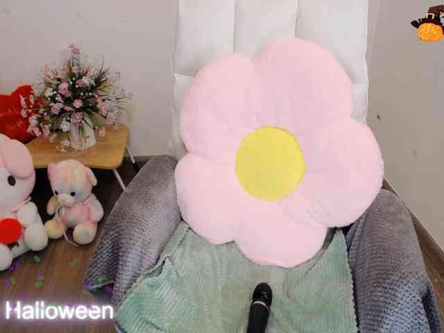Angela19
