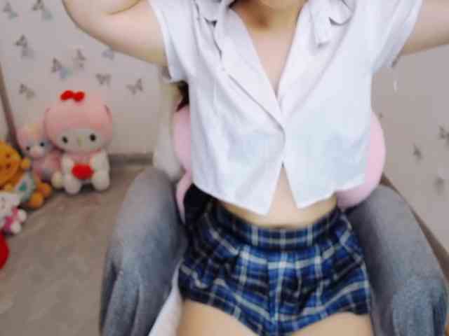 モデル: Angela19