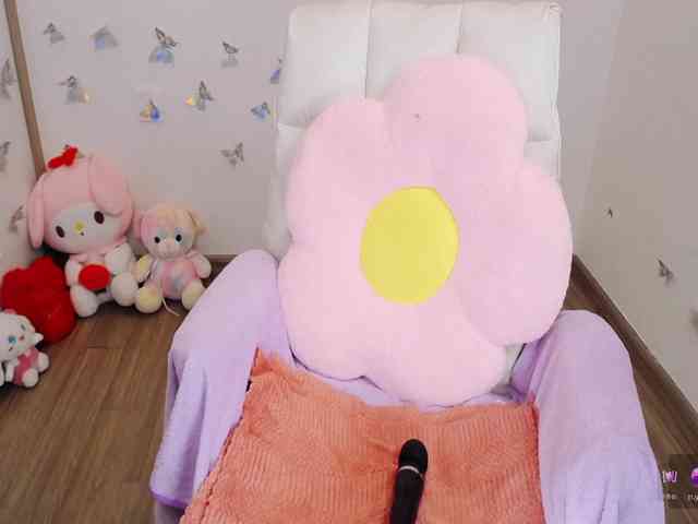 Angela19