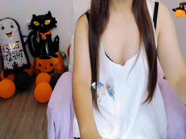 Angela19