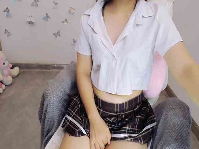 Angela19