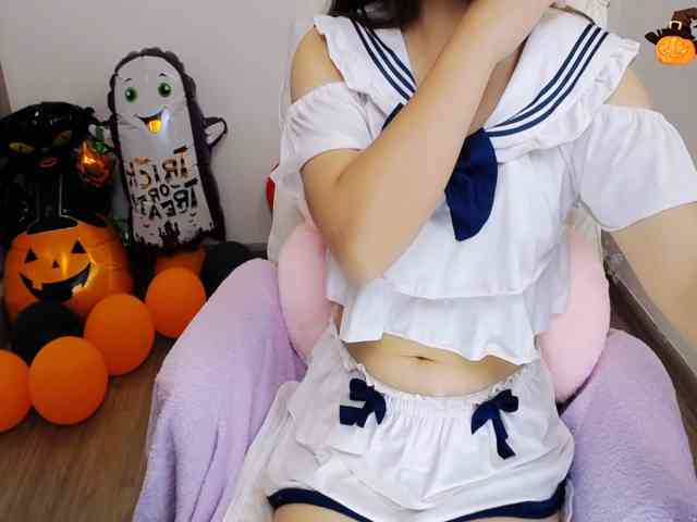 モデル: Angela19