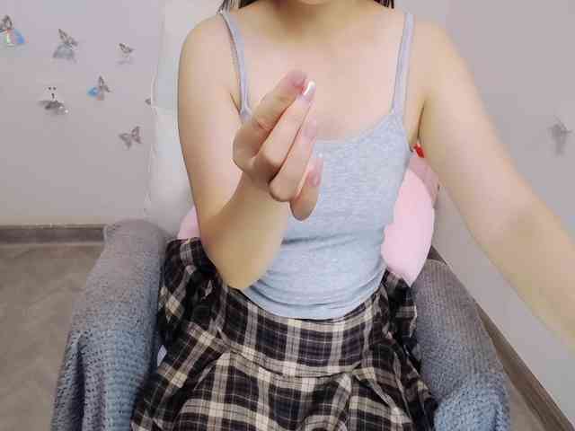 Angela19
