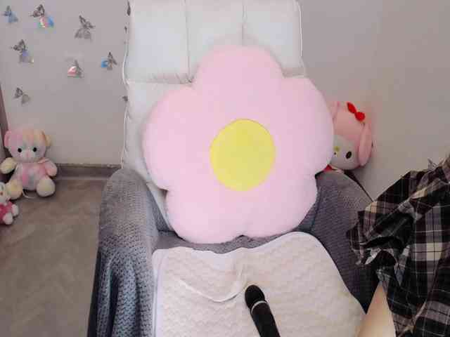 Angela19 webcam