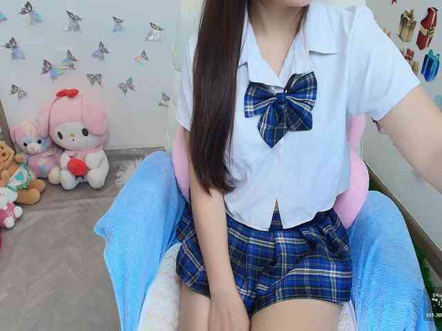Angela19