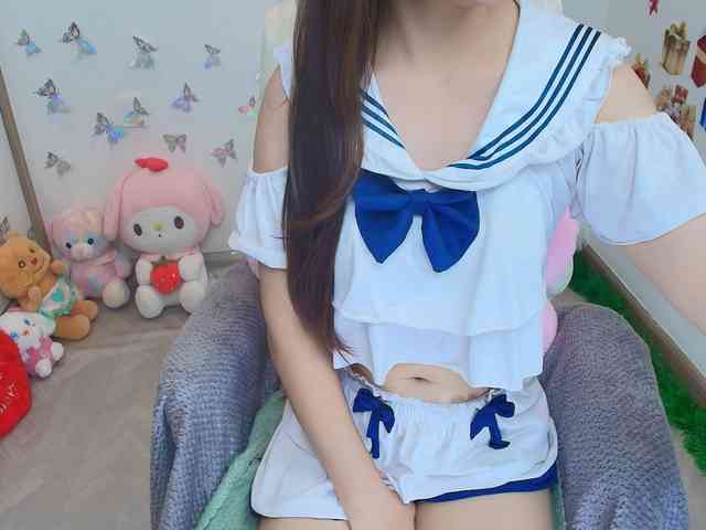 Model: Angela19