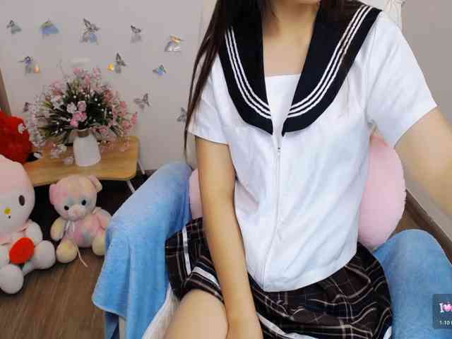 Angela19