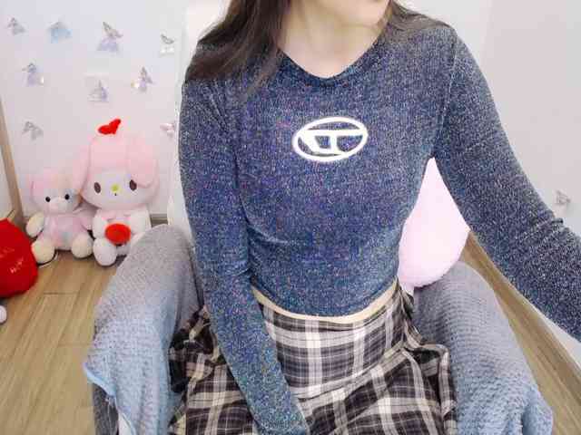 Angela19 webcam